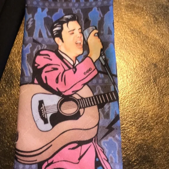 Vintage 1993 Ralph Marlin Elvis Presley “Jailhouse” classic novelty necktie - Picture 4 of 12